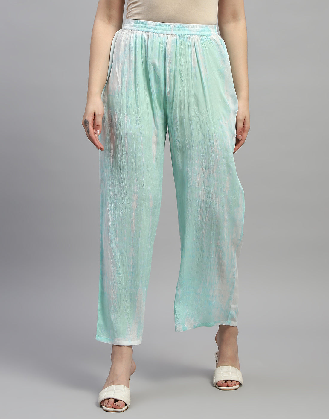 Women Aqua Blue Embroidered V Neck 3/4 Sleeve Cords Set