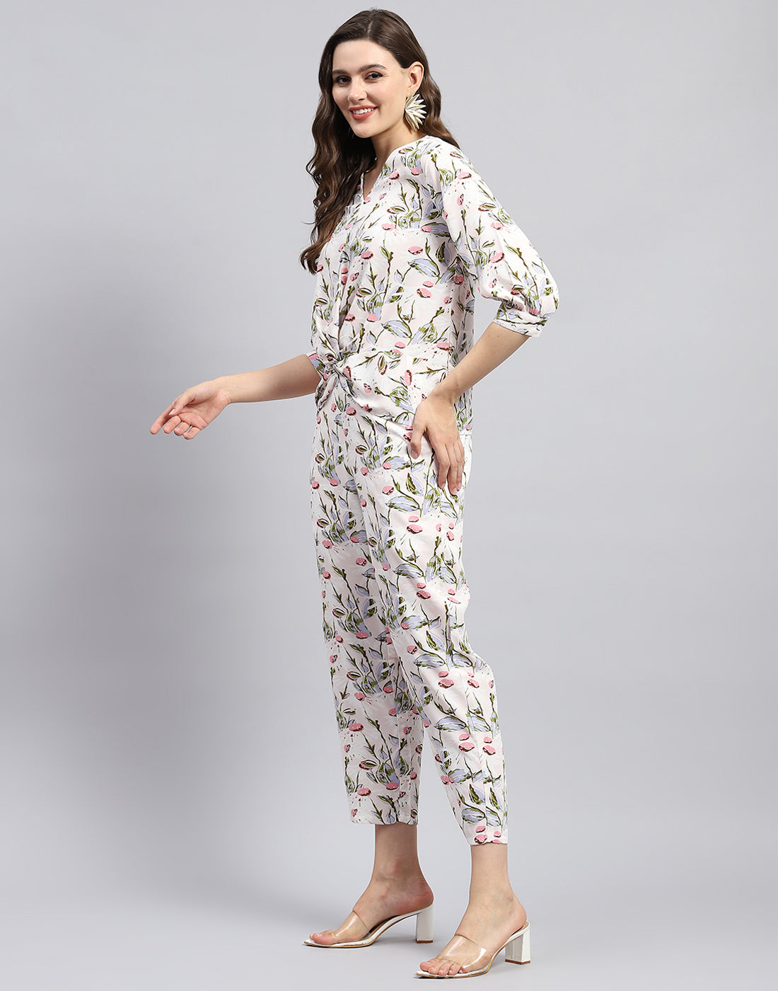 Women White & Pink Floral Print V Neck Cords Set