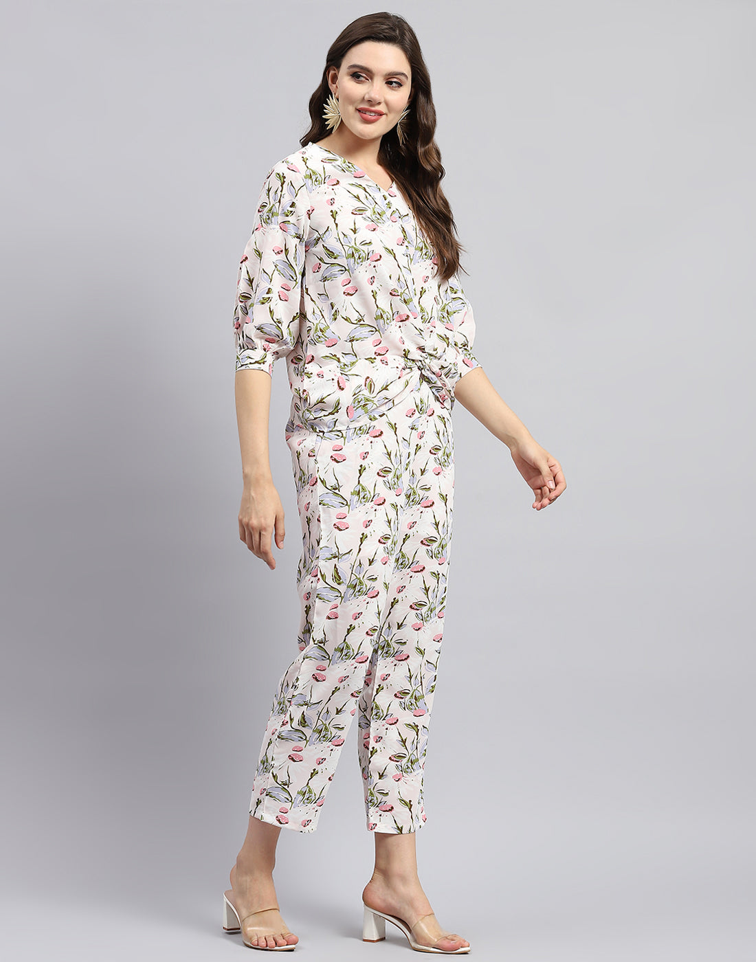 Women White & Pink Floral Print V Neck Cords Set