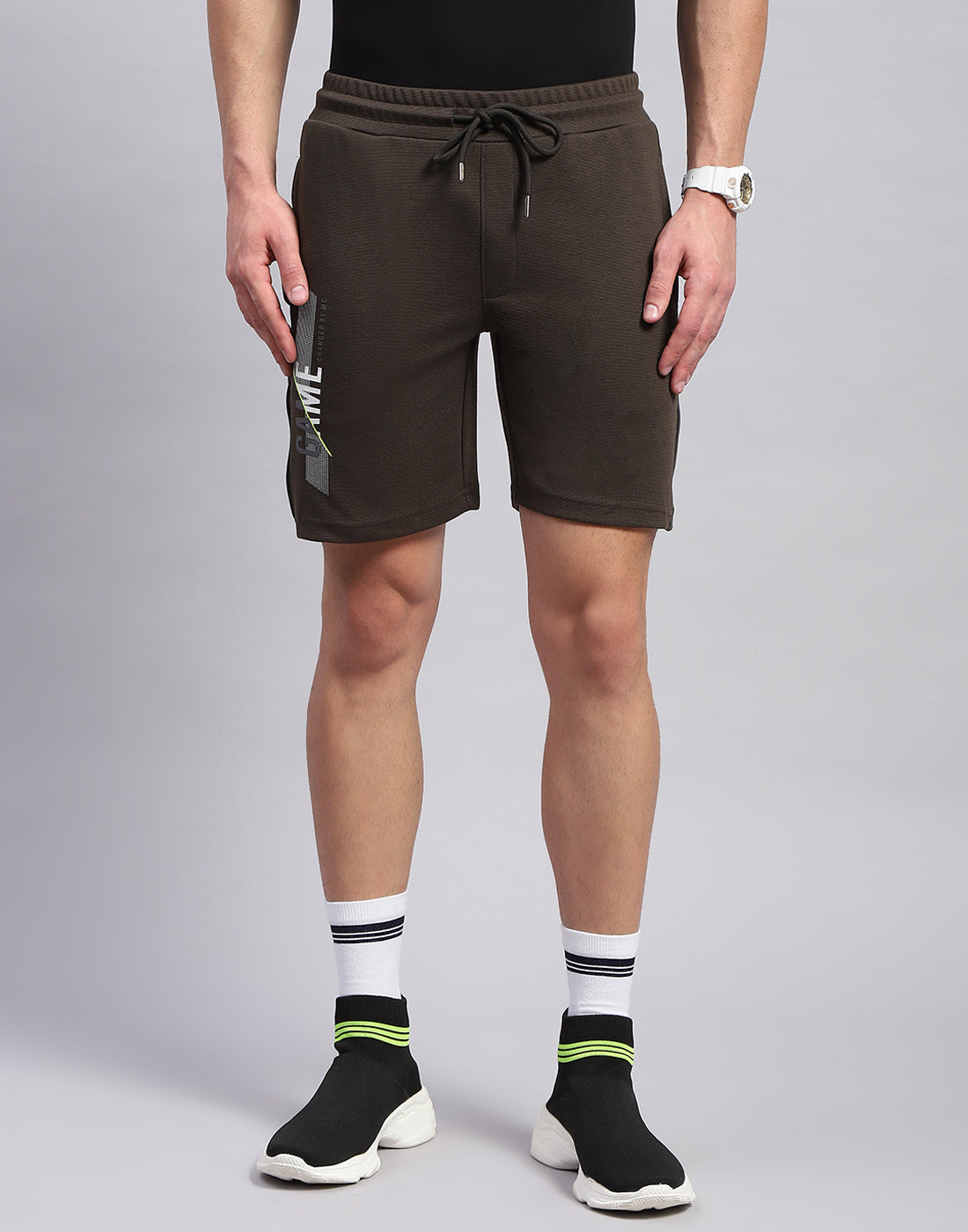 Men Olive Solid Regular Fit Bermuda