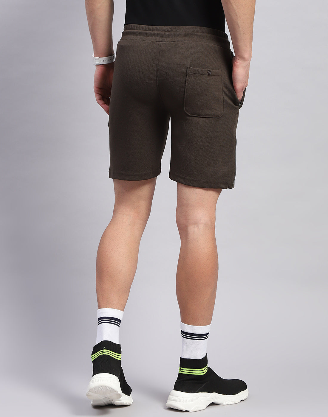 Men Olive Solid Regular Fit Bermuda