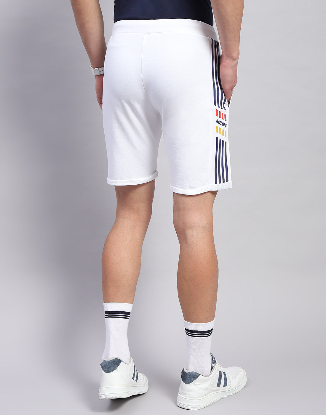 Men White Printed Regular Fit Bermuda