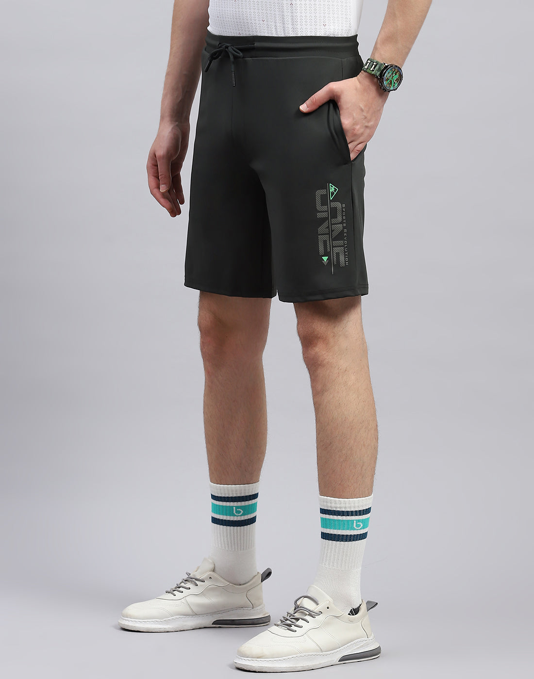 Men Green Solid Regular Fit Bermuda