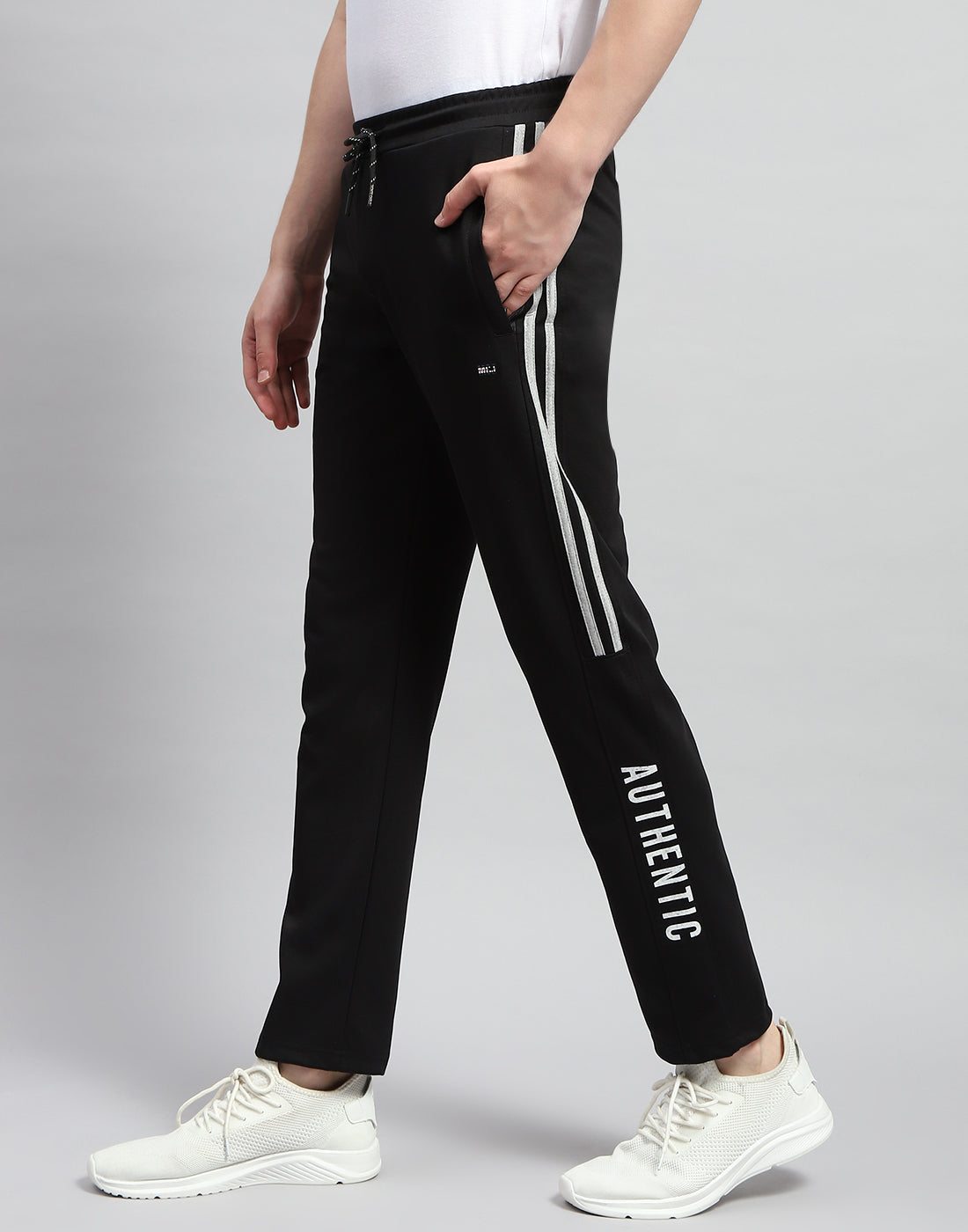 Men Black Solid Regular Fit Lower