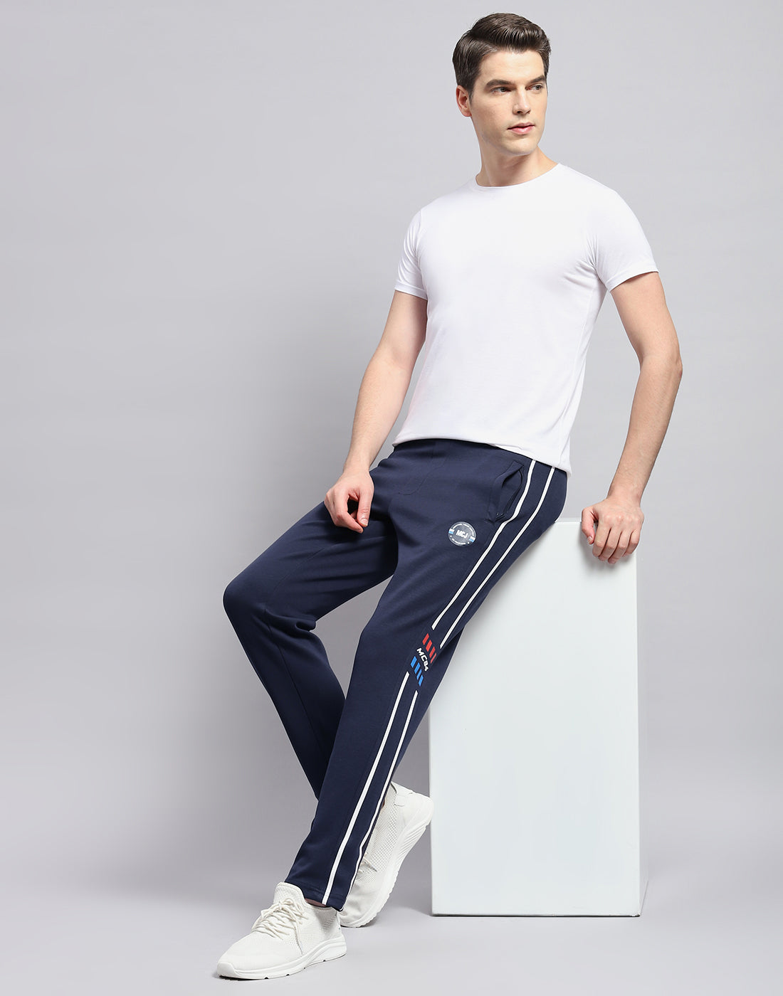 Men Navy Blue Solid Regular Fit Lower