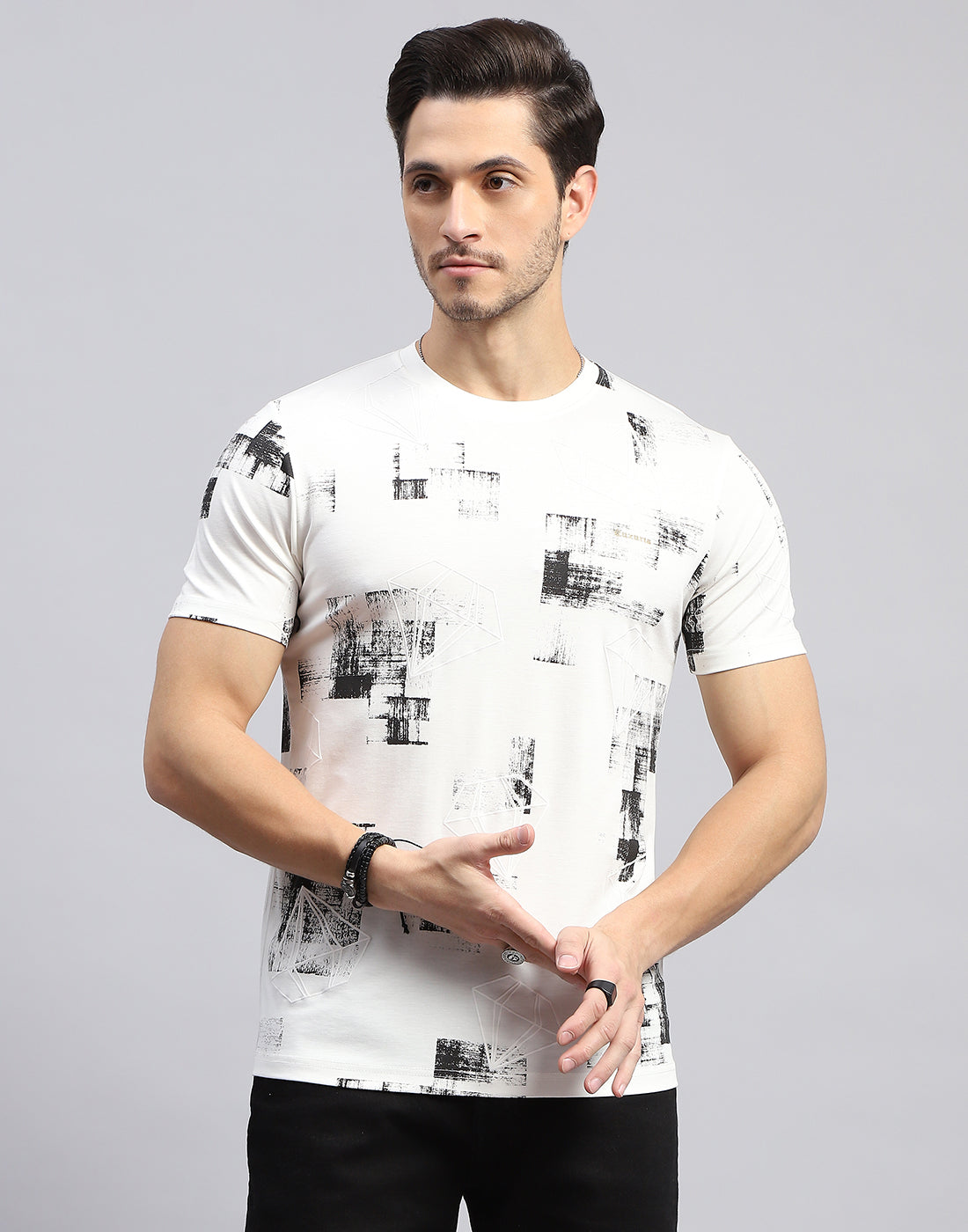 Buy Men Off White Printed Round Neck Half Sleeve T-Shirt Online in