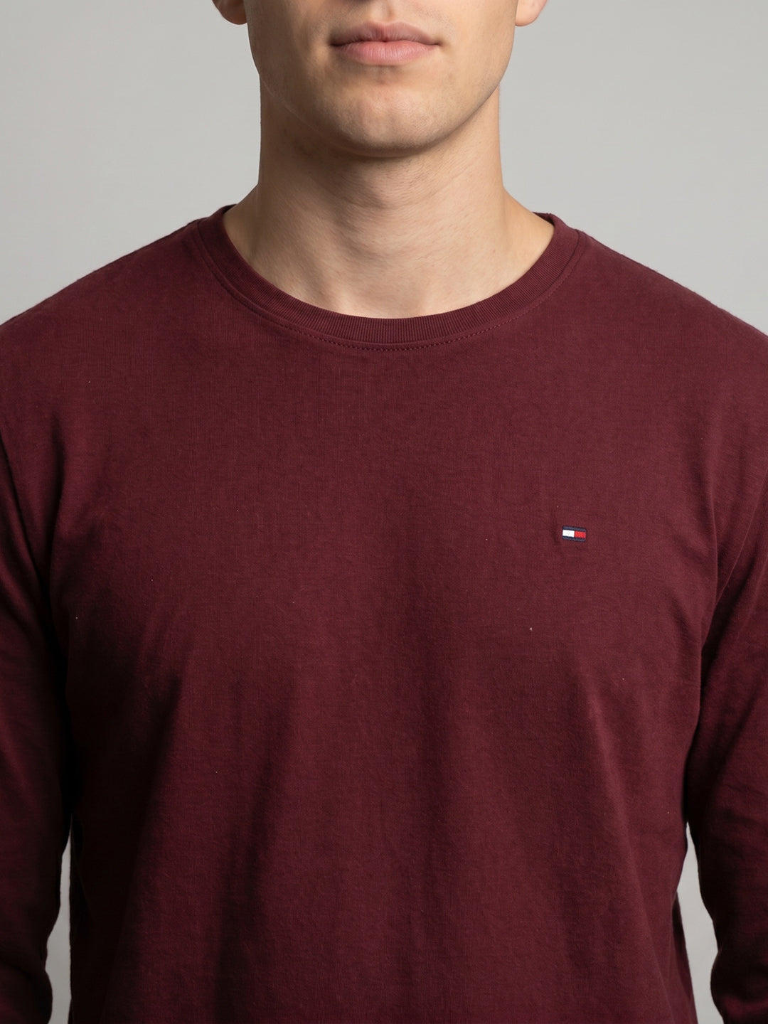 Men Maroon Solid Round Neck Full Sleeve T-Shirt
