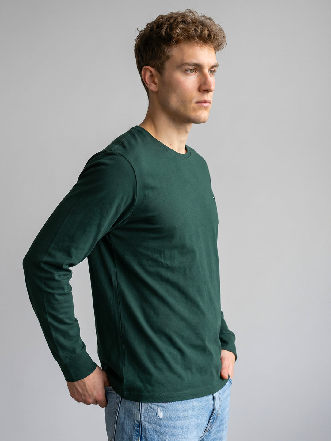 Men Green Solid Round Neck Full Sleeve T-Shirt
