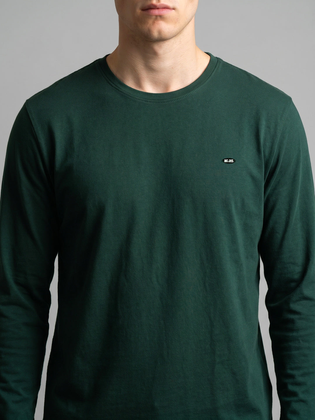 Men Green Solid Round Neck Full Sleeve T-Shirt