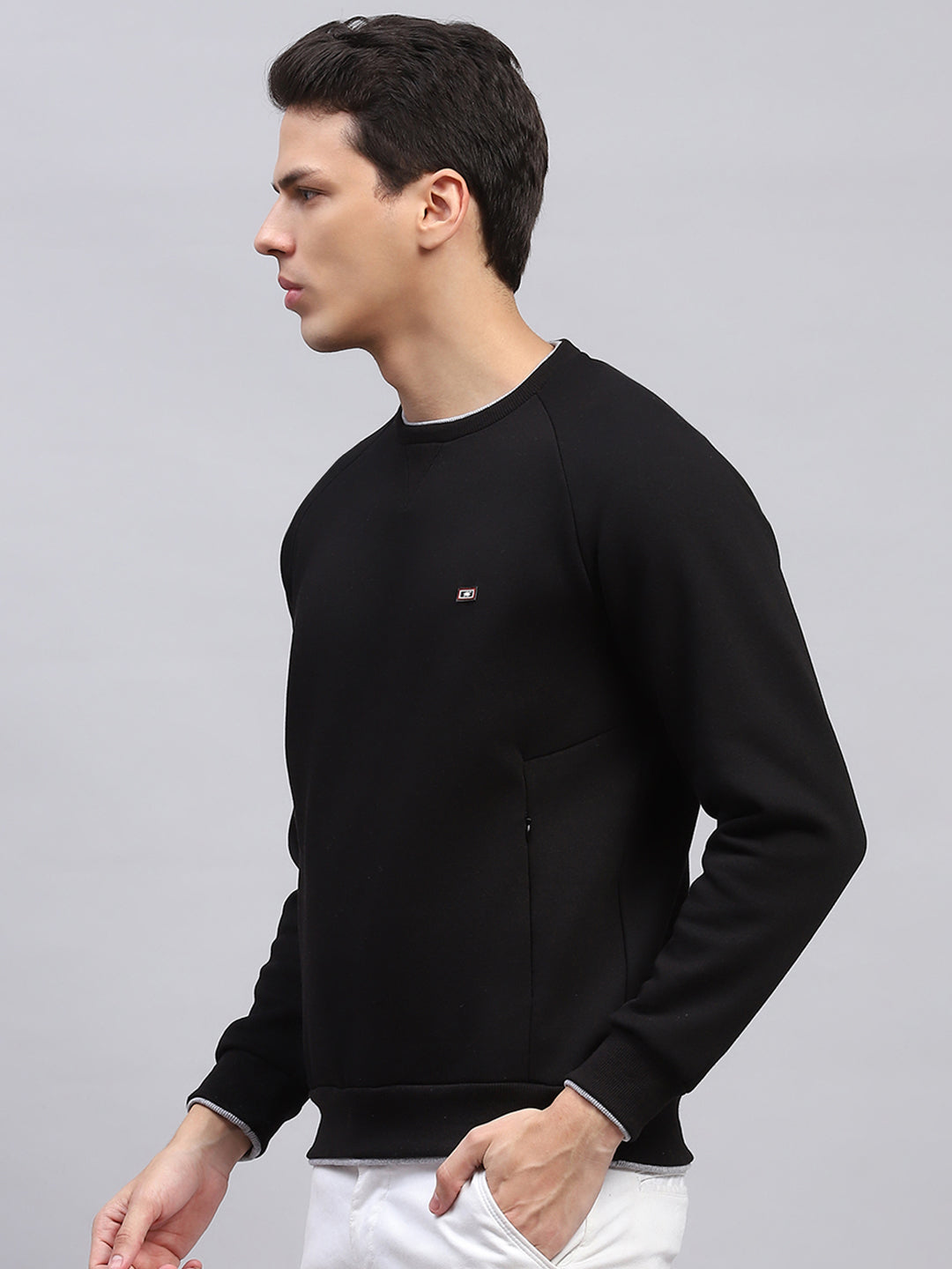 Men Black Solid Round Neck Full Sleeve Sweatshirt