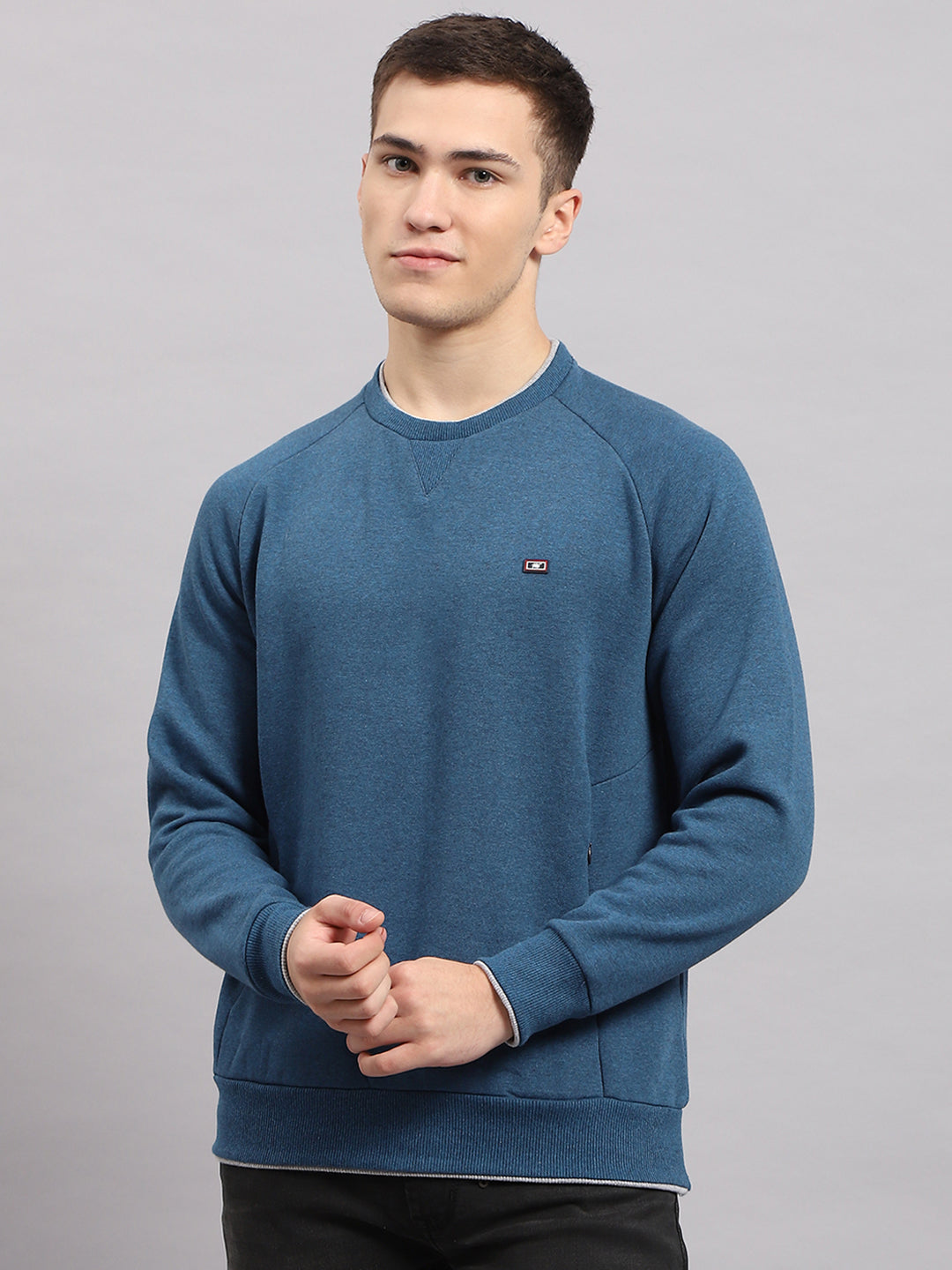 Men Blue Solid Round Neck Full Sleeve Sweatshirt