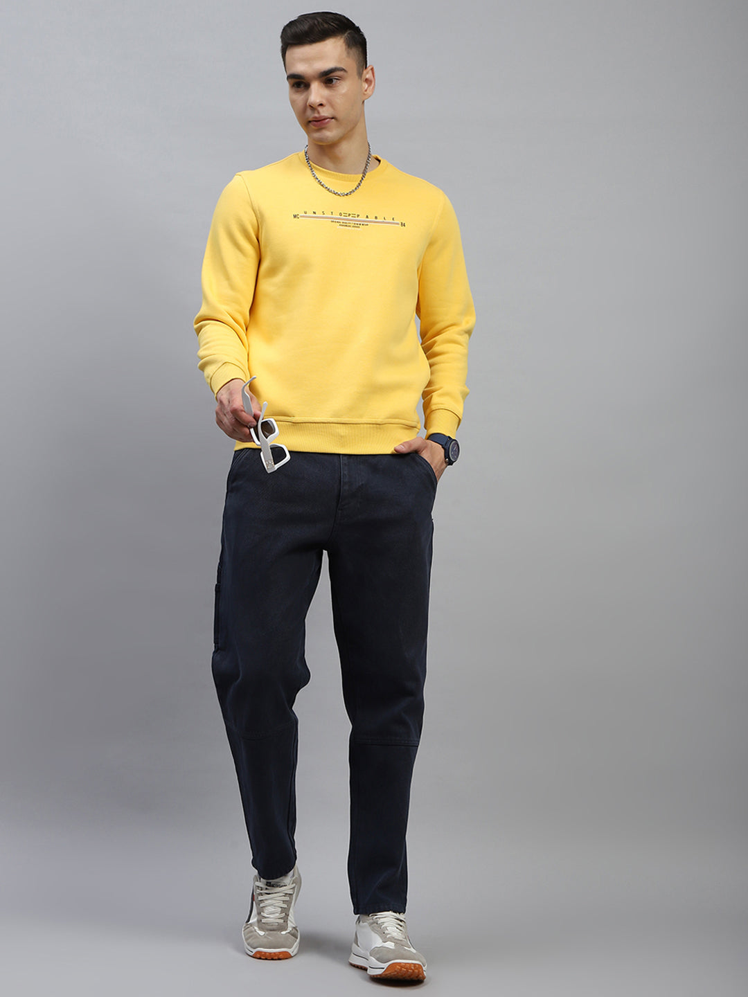 Men Turquoise Blue & Yellow Printed Round Neck Full Sleeve Sweatshirt