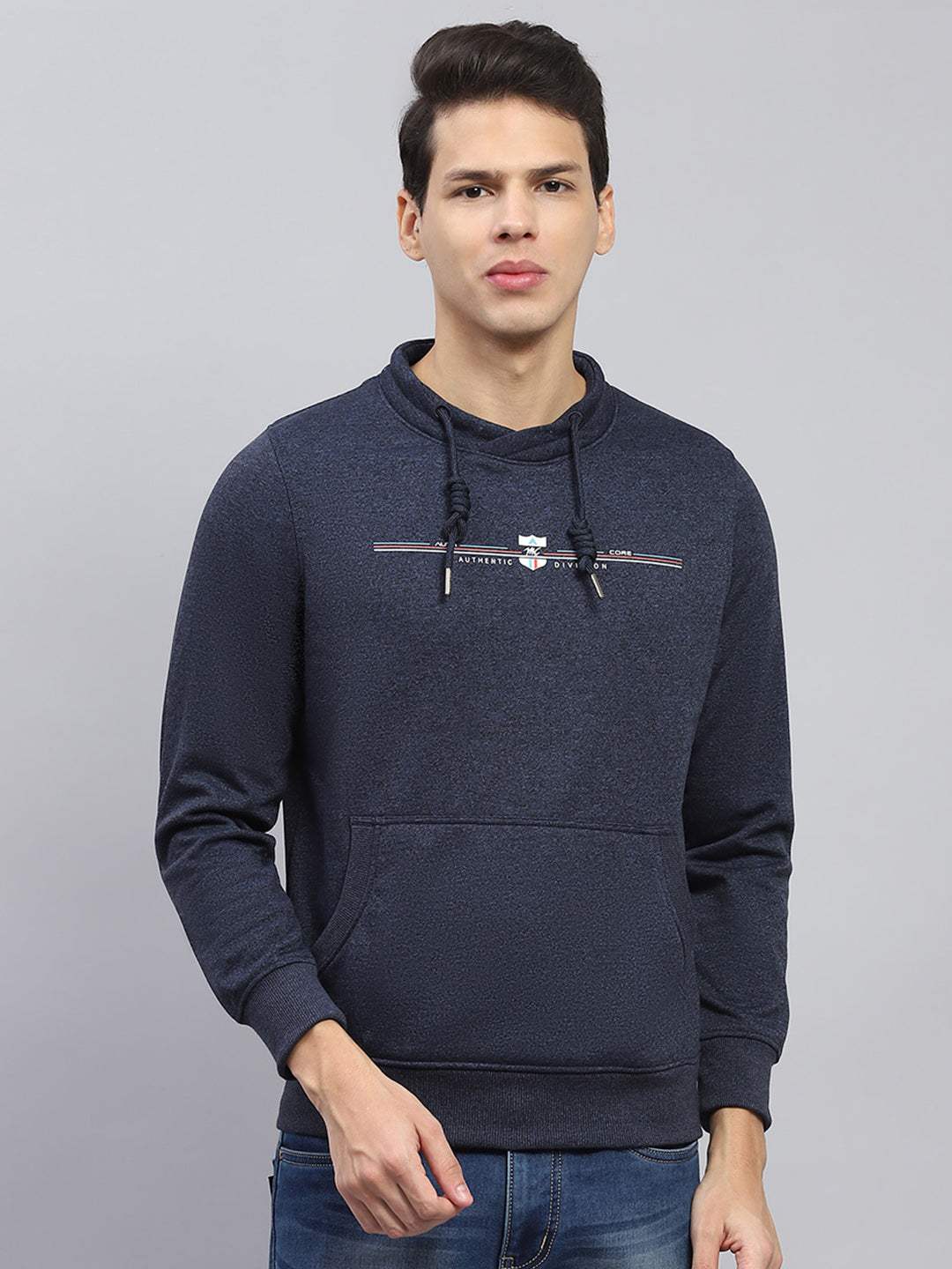 Men Navy Blue Solid Round Neck Full Sleeve Sweatshirt