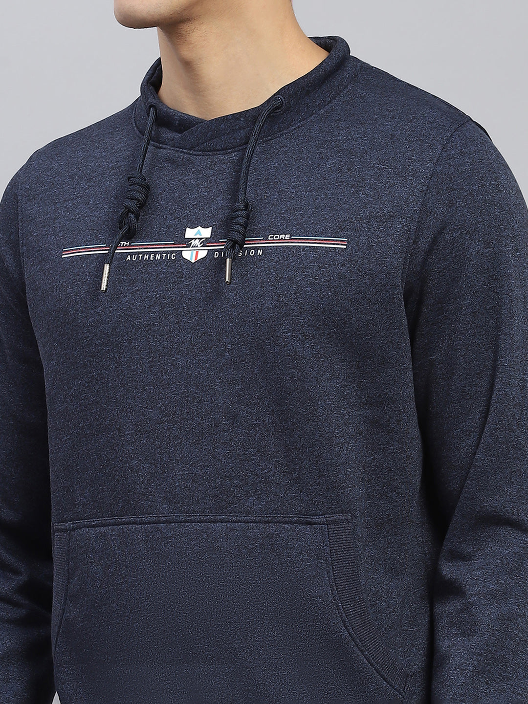 Men Navy Blue Solid Round Neck Full Sleeve Sweatshirt