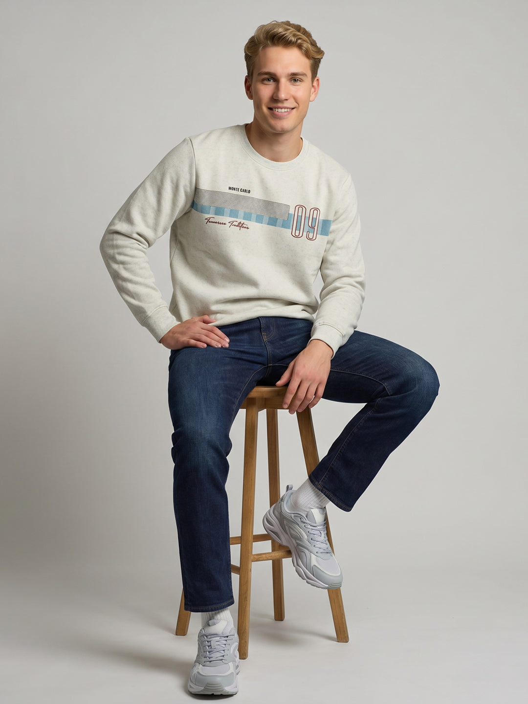 Men Blue Printed Round Neck Full Sleeve Sweatshirt