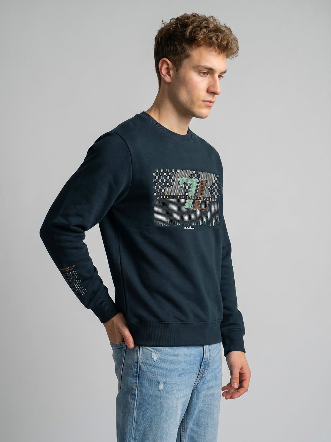 Men Navy Blue Printed Round Neck Full Sleeve Sweatshirt