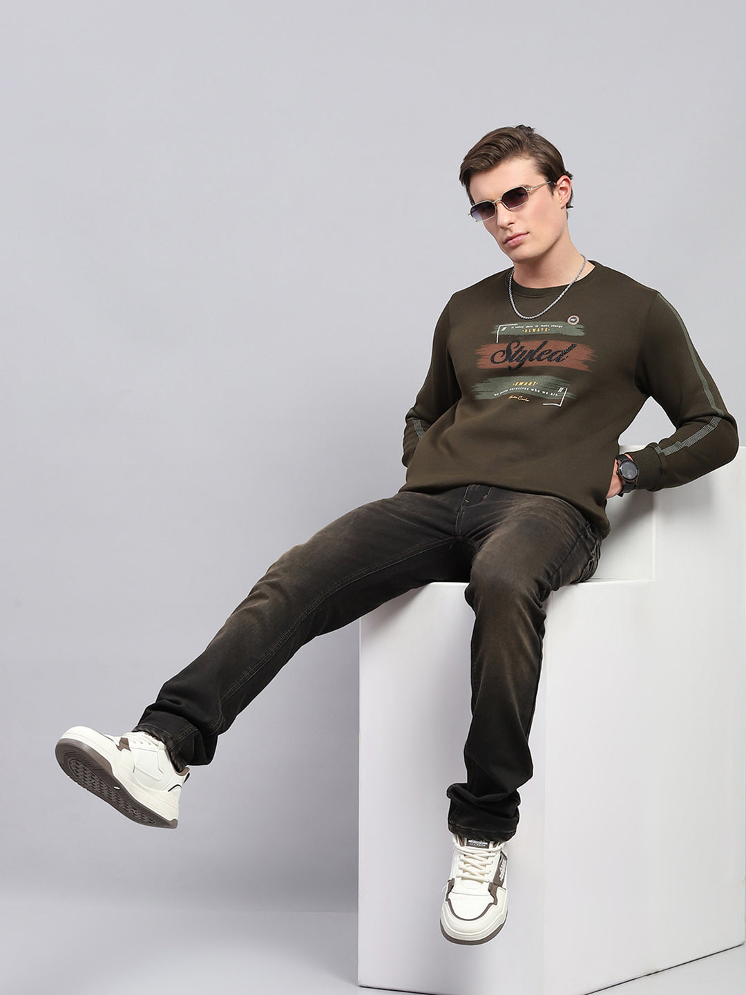 Men Olive Printed Round Neck Full Sleeve Sweatshirt