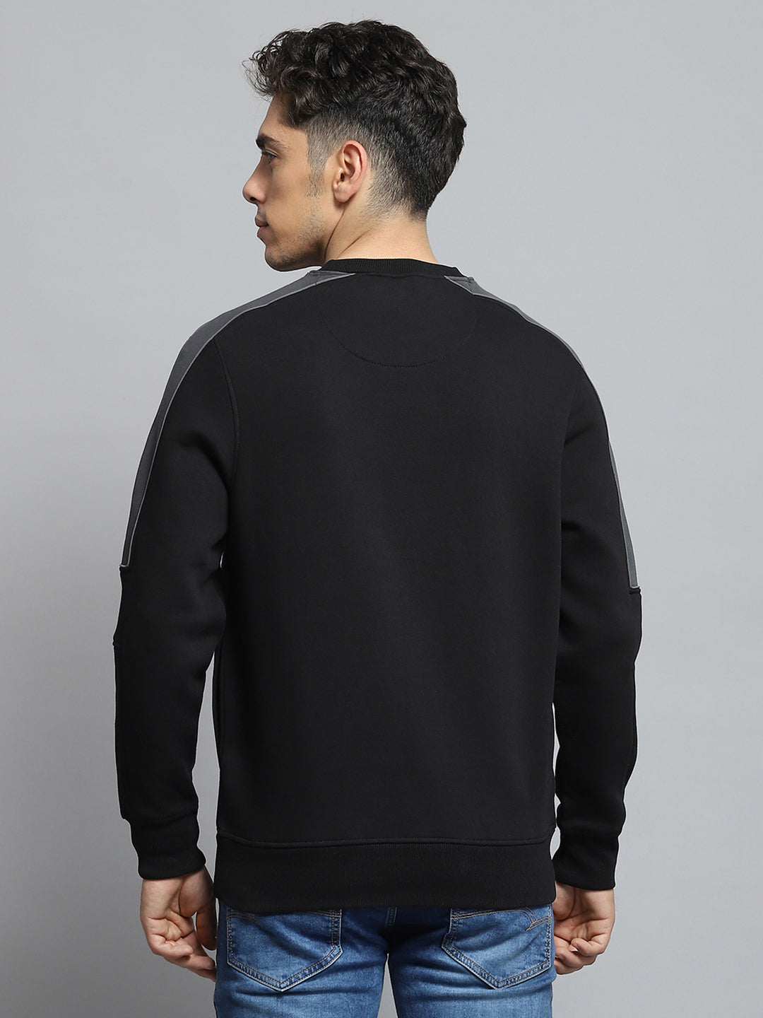 Men Black Printed Round Neck Full Sleeve Sweatshirt
