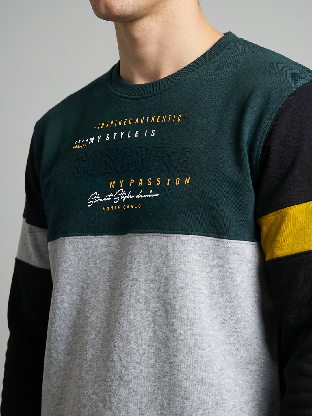 Men Green Embossed Pattern Round Neck Full Sleeve Sweatshirt