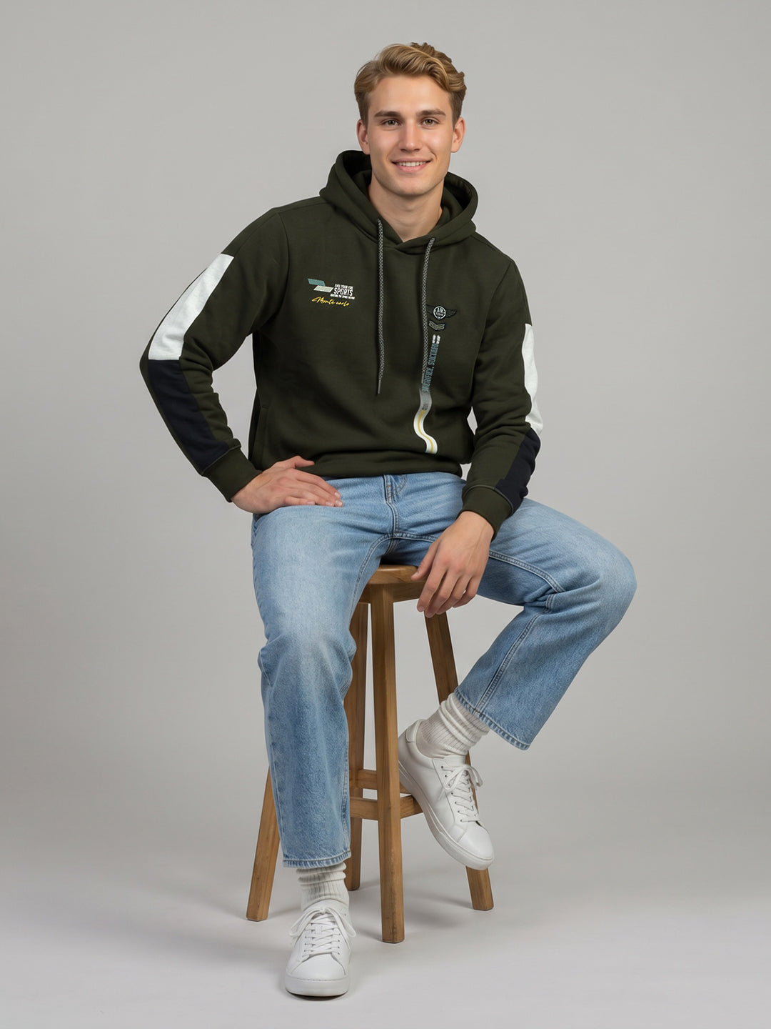 Men Olive Solid Hooded Full Sleeve Sweatshirt