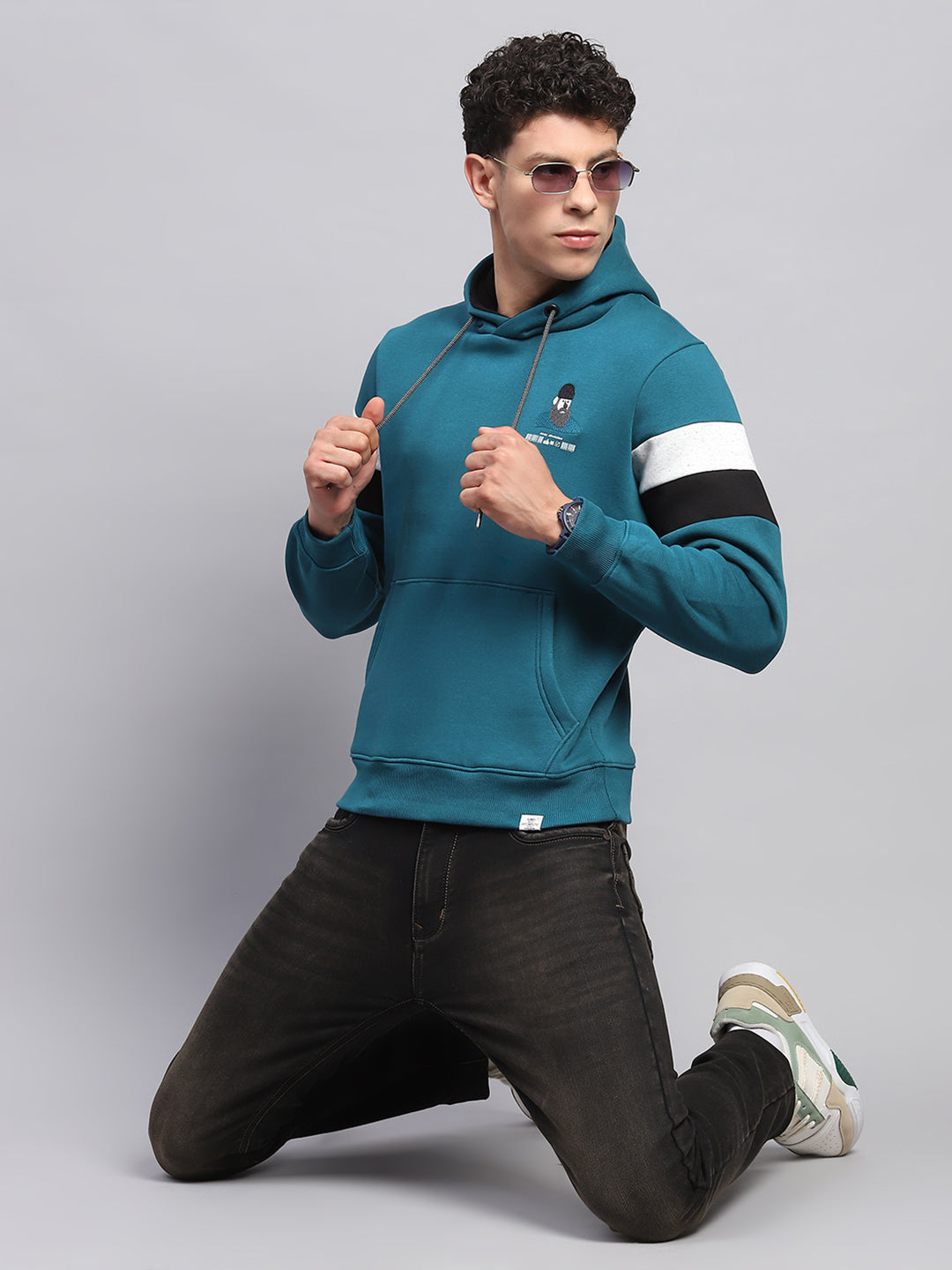 Men Teal Blue Printed Hooded Full Sleeve Sweatshirt
