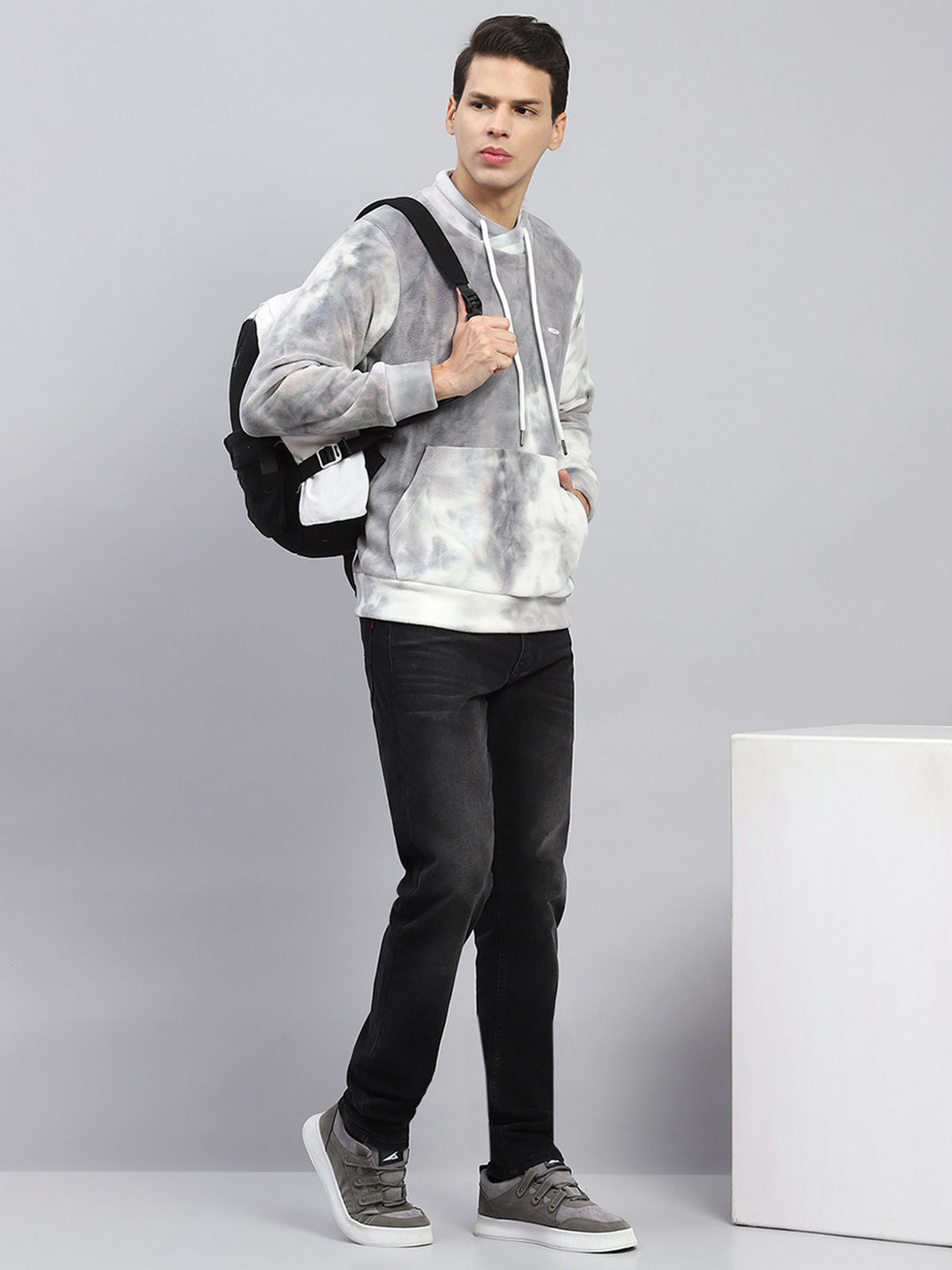 Men Grey Printed High Neck Full Sleeve Sweatshirt