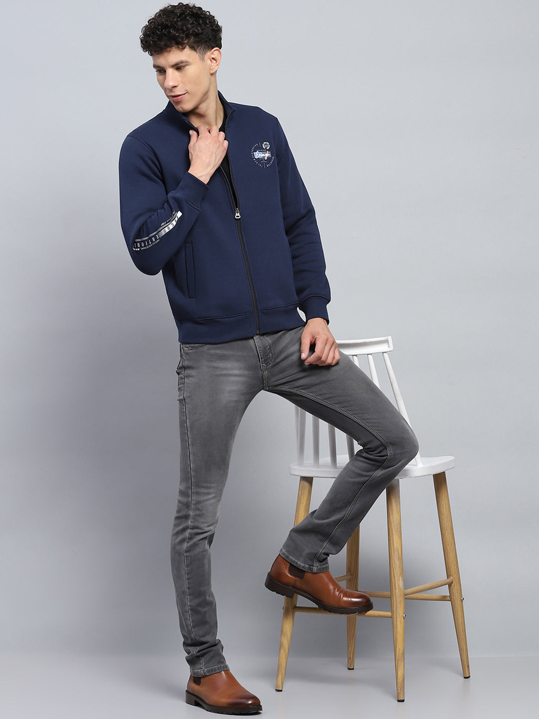 Men Navy Blue Printed Mock Neck Full Sleeve Sweatshirt