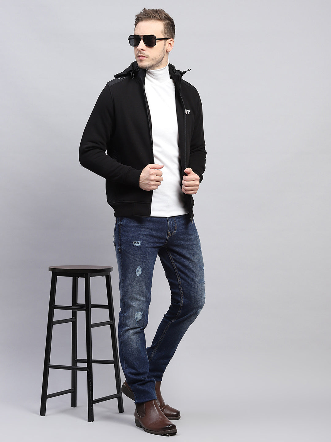 Men Black Solid Detachable Hood Full Sleeve Sweatshirt