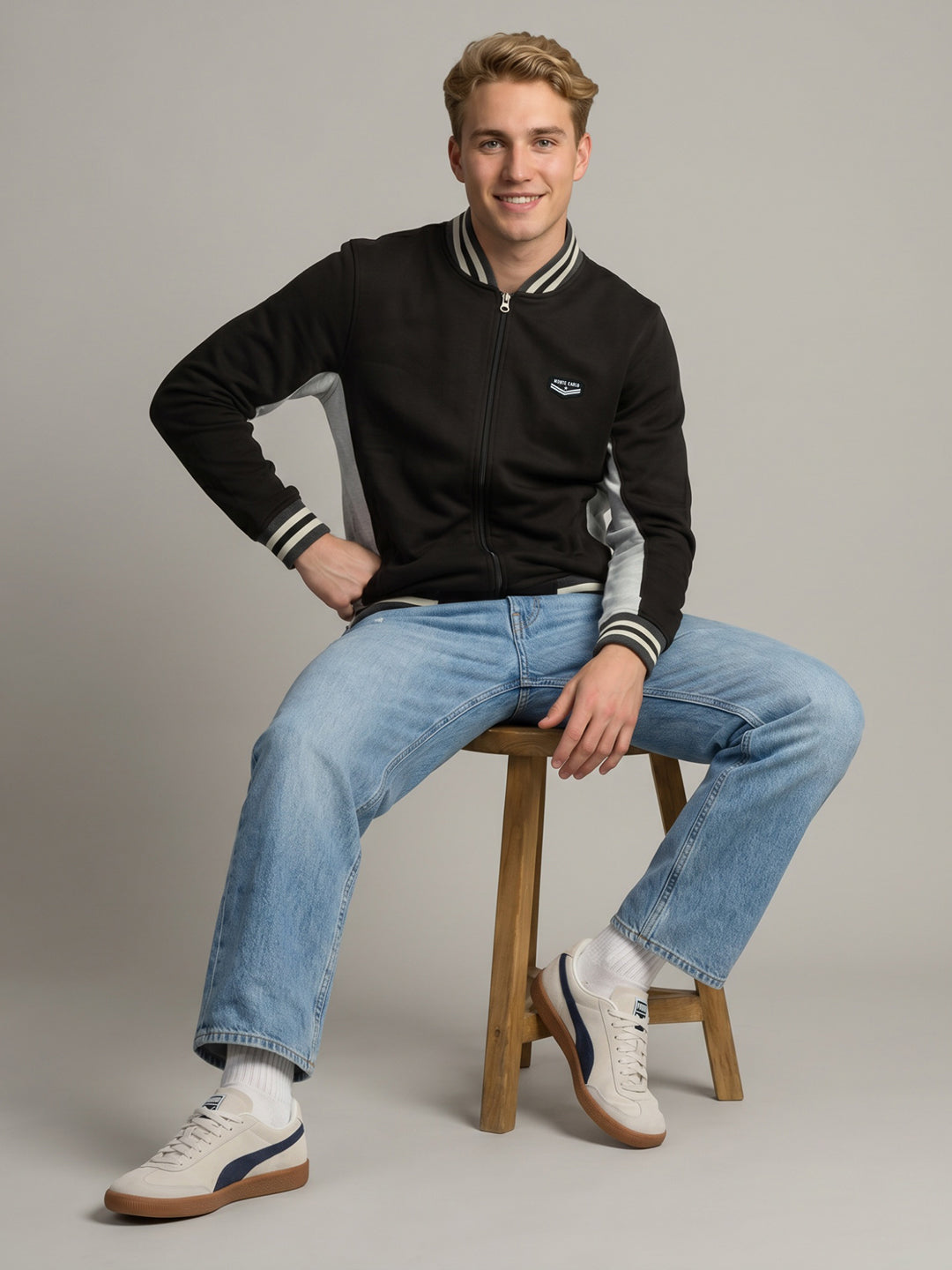 Men Black Solid Collar Full Sleeve Sweatshirt