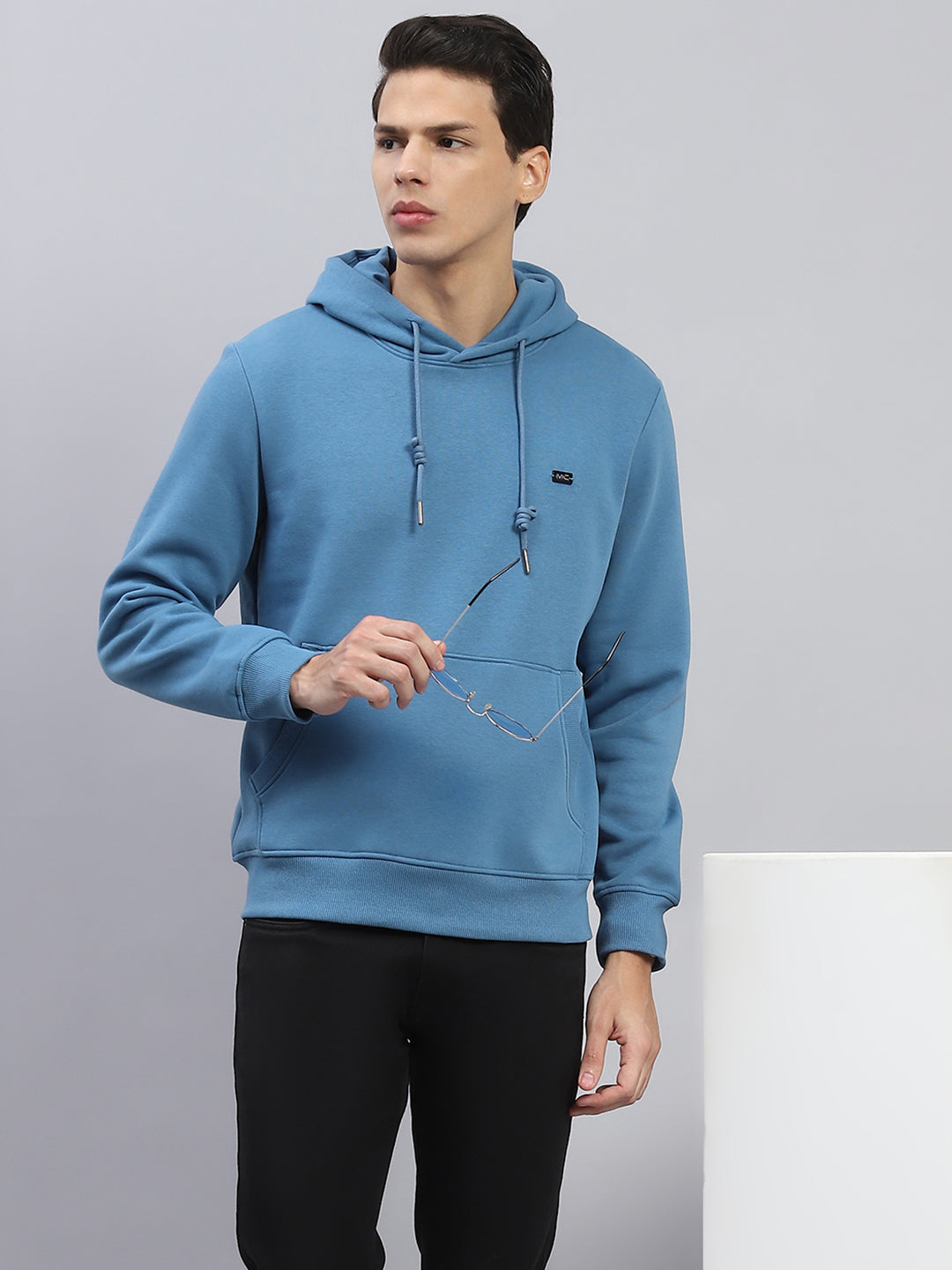 Men Blue Solid Hooded Full Sleeve Sweatshirt