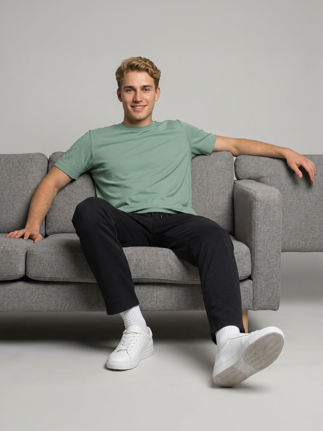 Men Grey Solid Regular Fit Lower