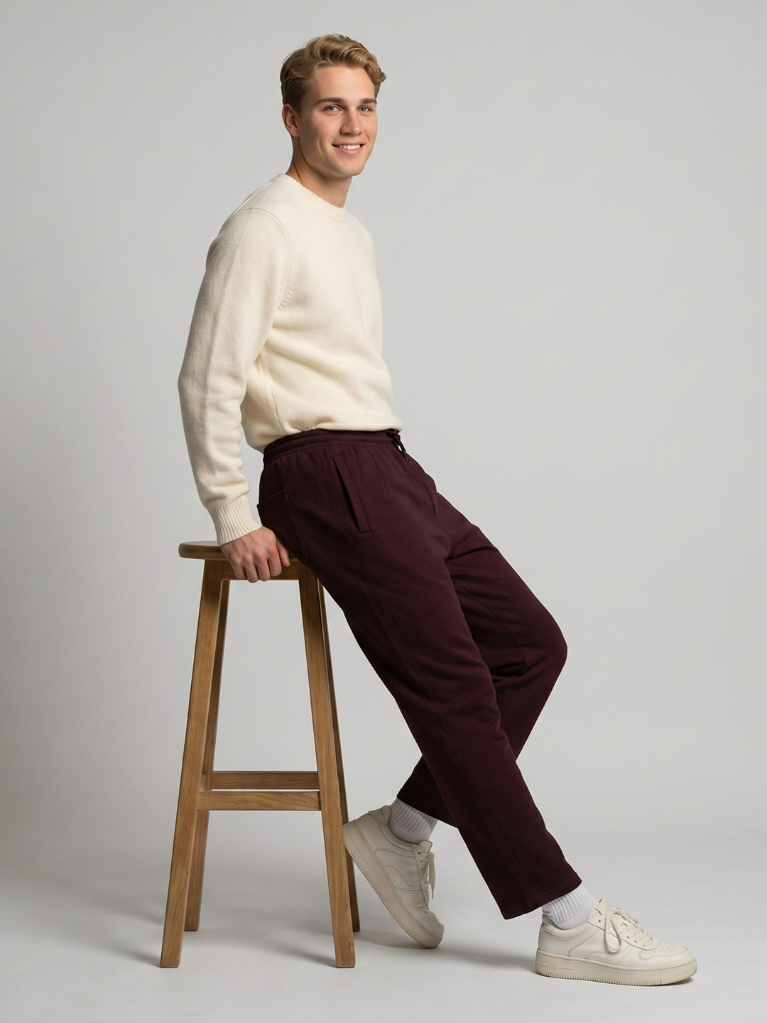 Men Maroon Solid Regular Fit Lower