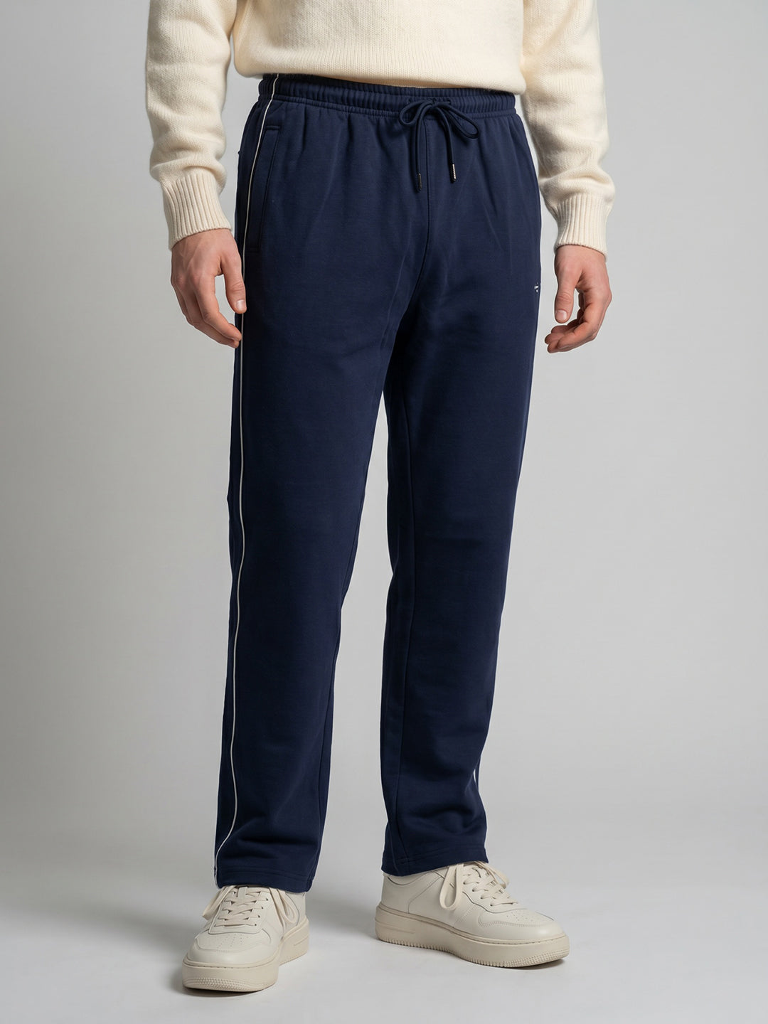 Men Blue Solid Regular Fit Lower