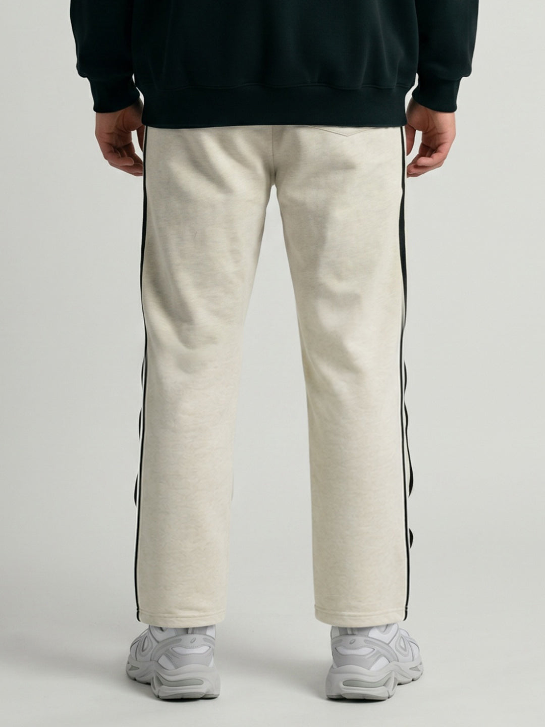 Men Beige Solid Regular Fit Winter Lower