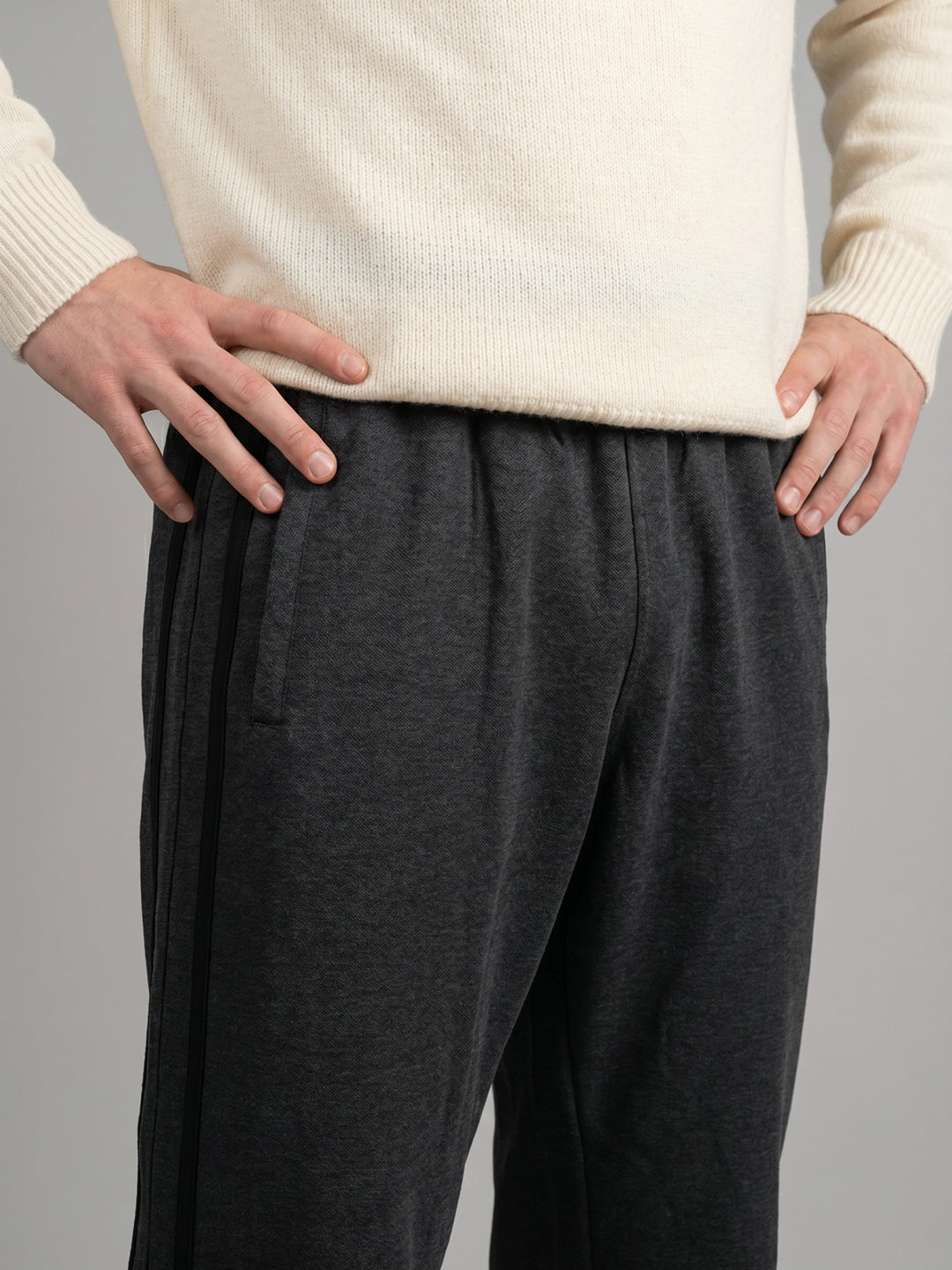 Men Grey Solid Regular Fit Lower