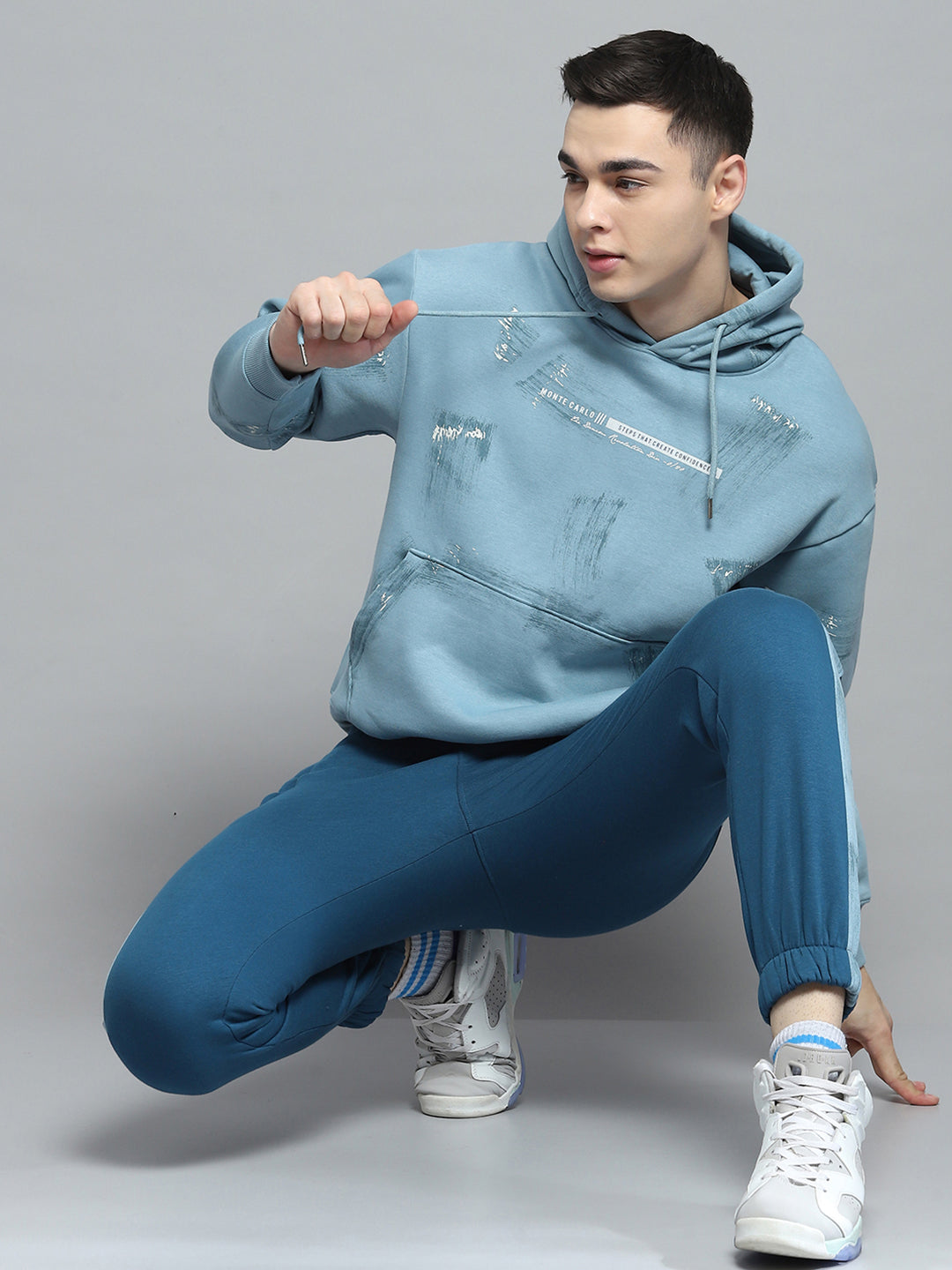 Men Blue & Teal Blue Printed Hooded Full Sleeve Winter Tracksuit