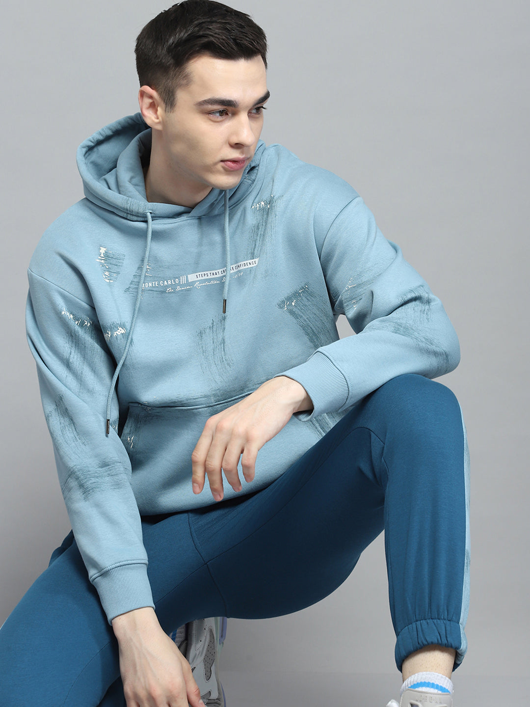 Men Blue & Teal Blue Printed Hooded Full Sleeve Winter Tracksuit