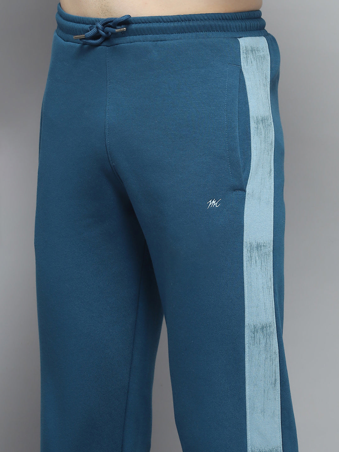 Men Blue & Teal Blue Printed Hooded Full Sleeve Winter Tracksuit