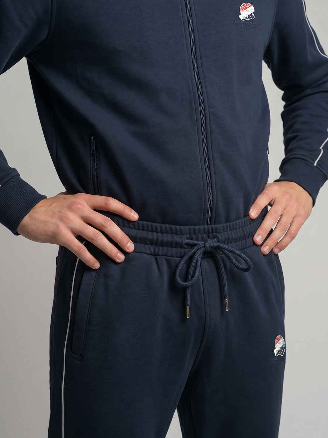 Men Navy Blue Solid Turtle Neck Full Sleeve Tracksuit