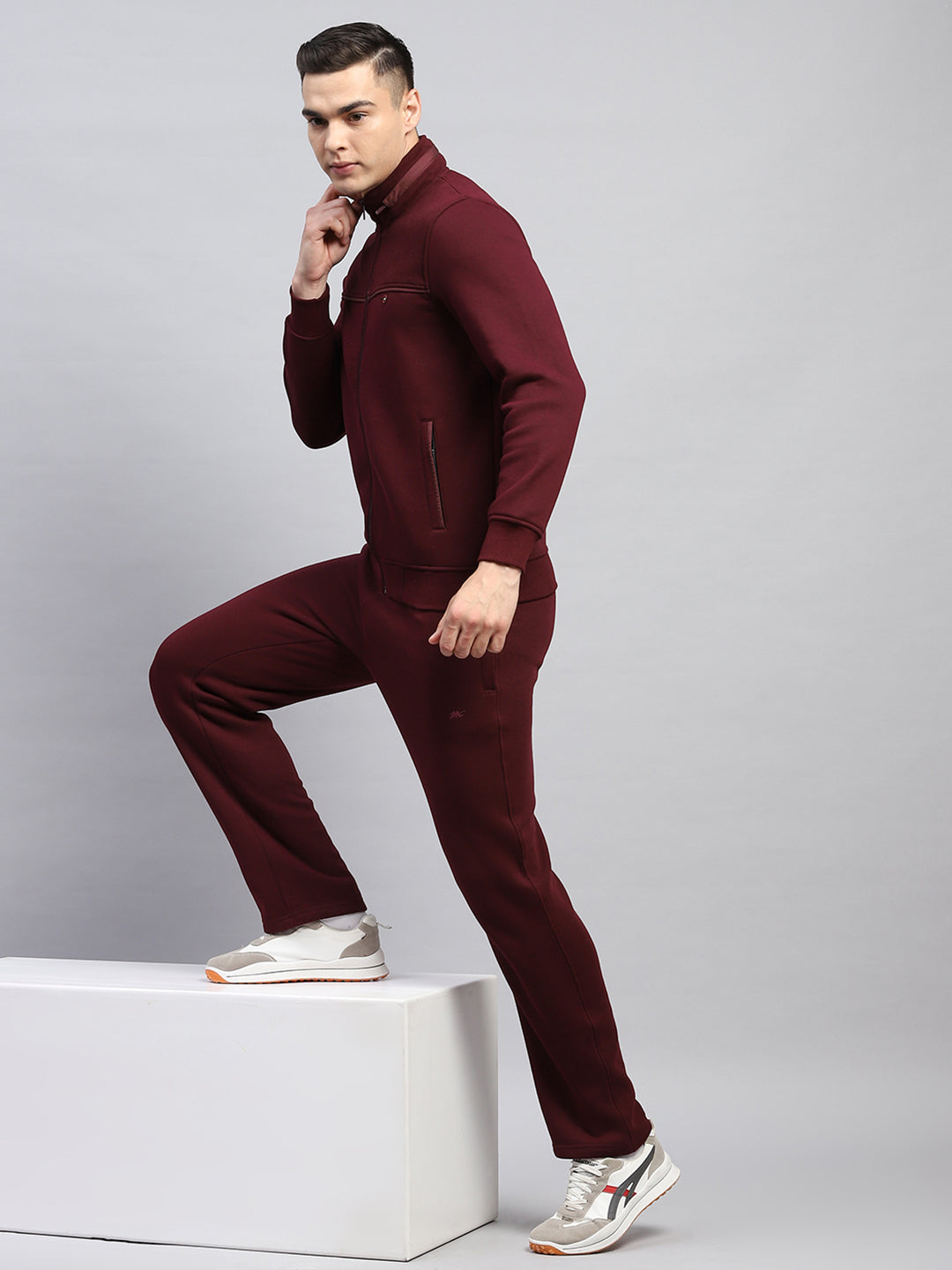 Men Maroon Solid Mock Neck Full Sleeve Winter Tracksuit
