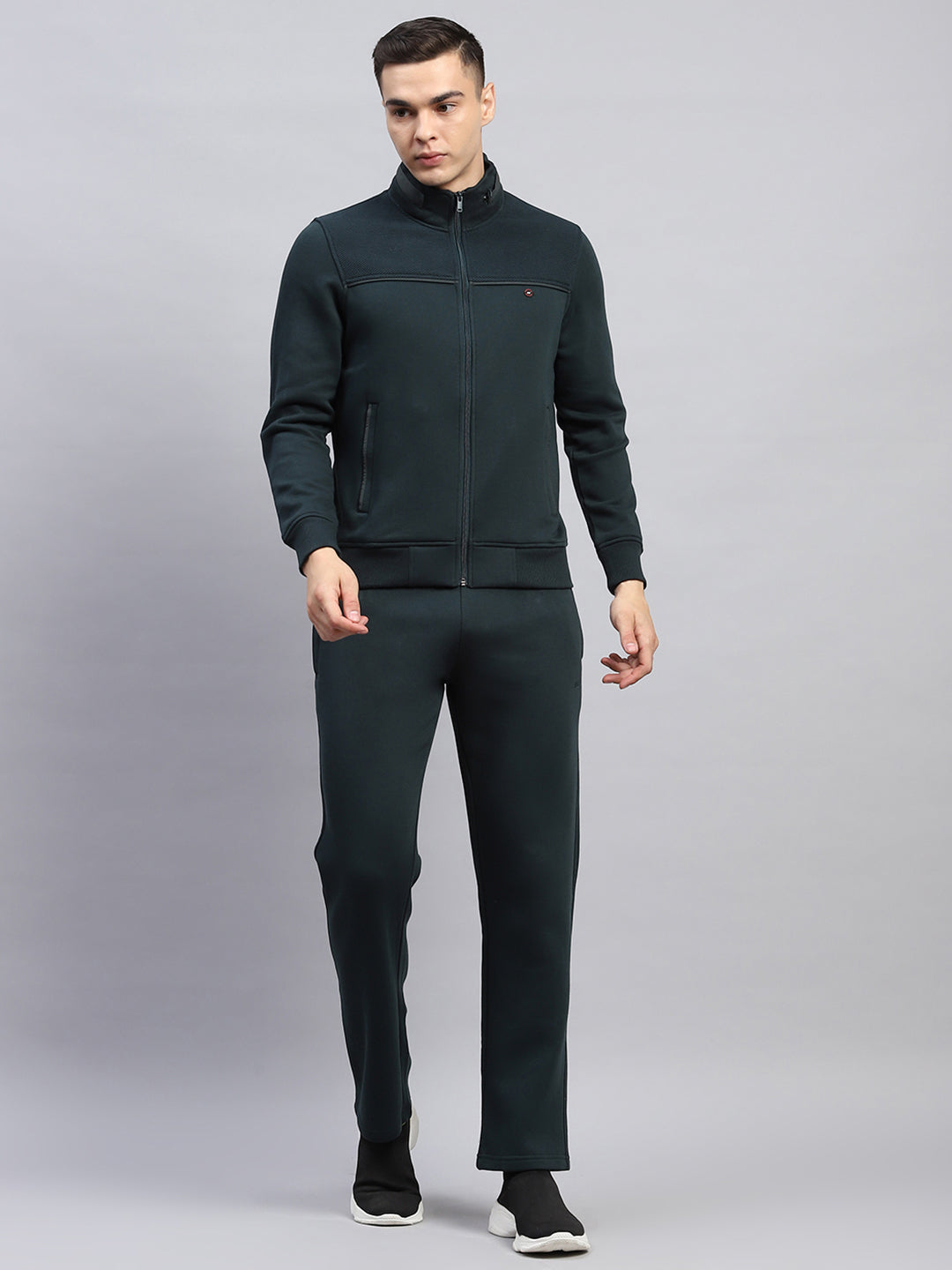 Men Green Solid Mock Neck Full Sleeve Winter Tracksuit