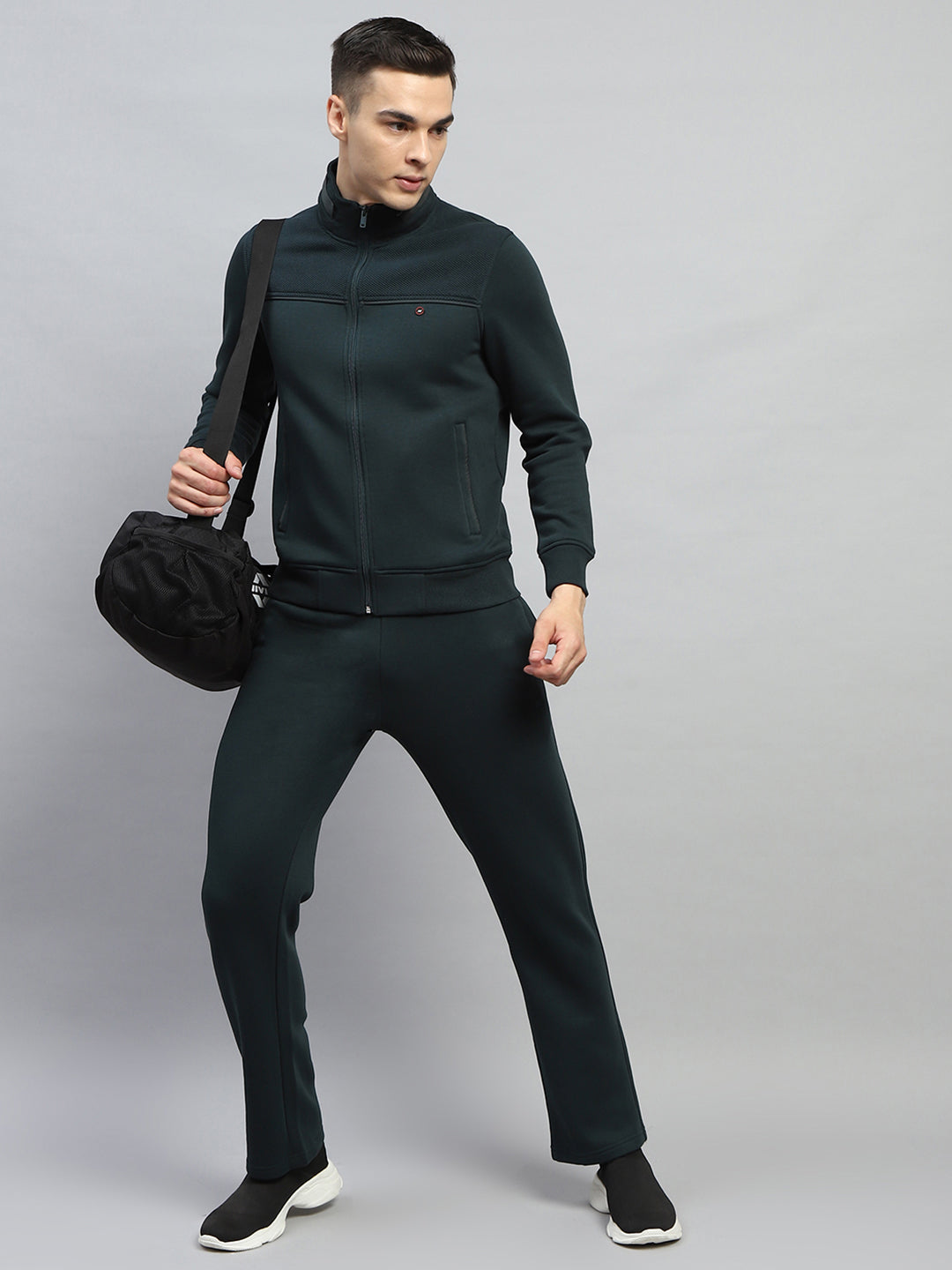 Men Green Solid Mock Neck Full Sleeve Winter Tracksuit