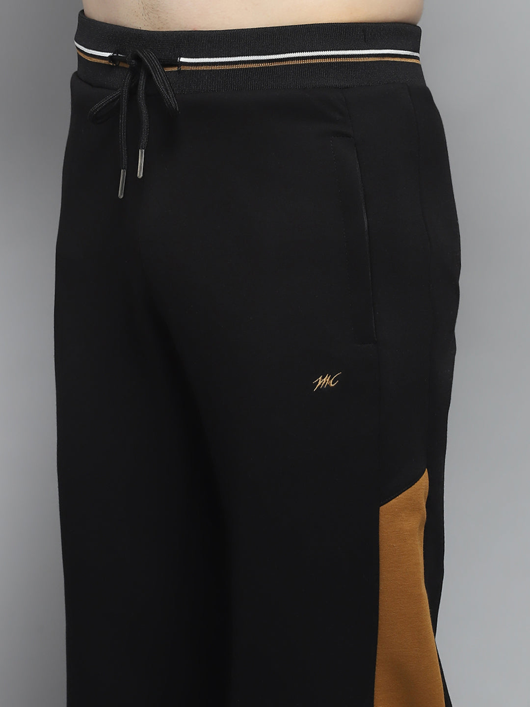 Men Black & White Printed Mock Neck Full Sleeve Winter Tracksuit