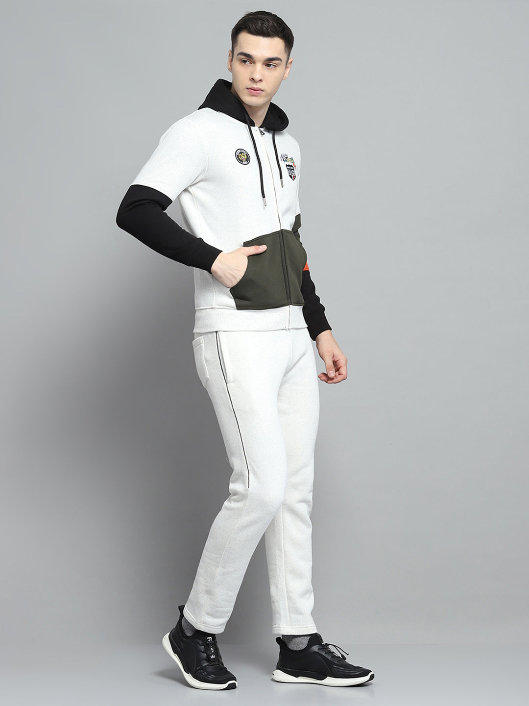 Men Off White & Black Printed Hooded Full Sleeve Winter Tracksuit