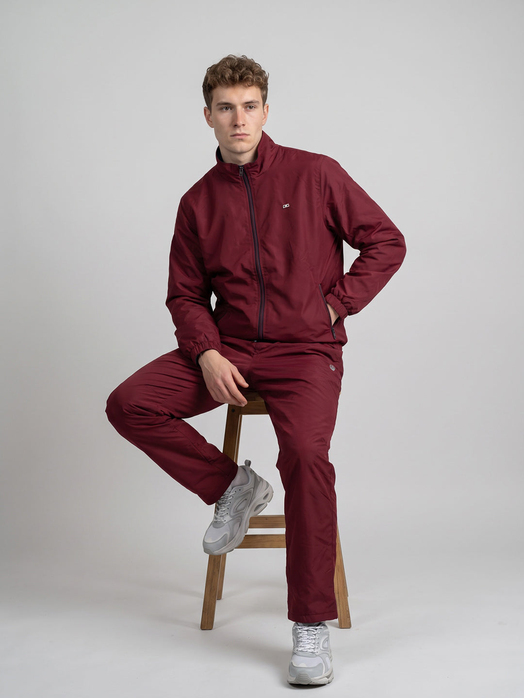 Men Maroon Solid Stand Collar Full Sleeve Winter Tracksuit