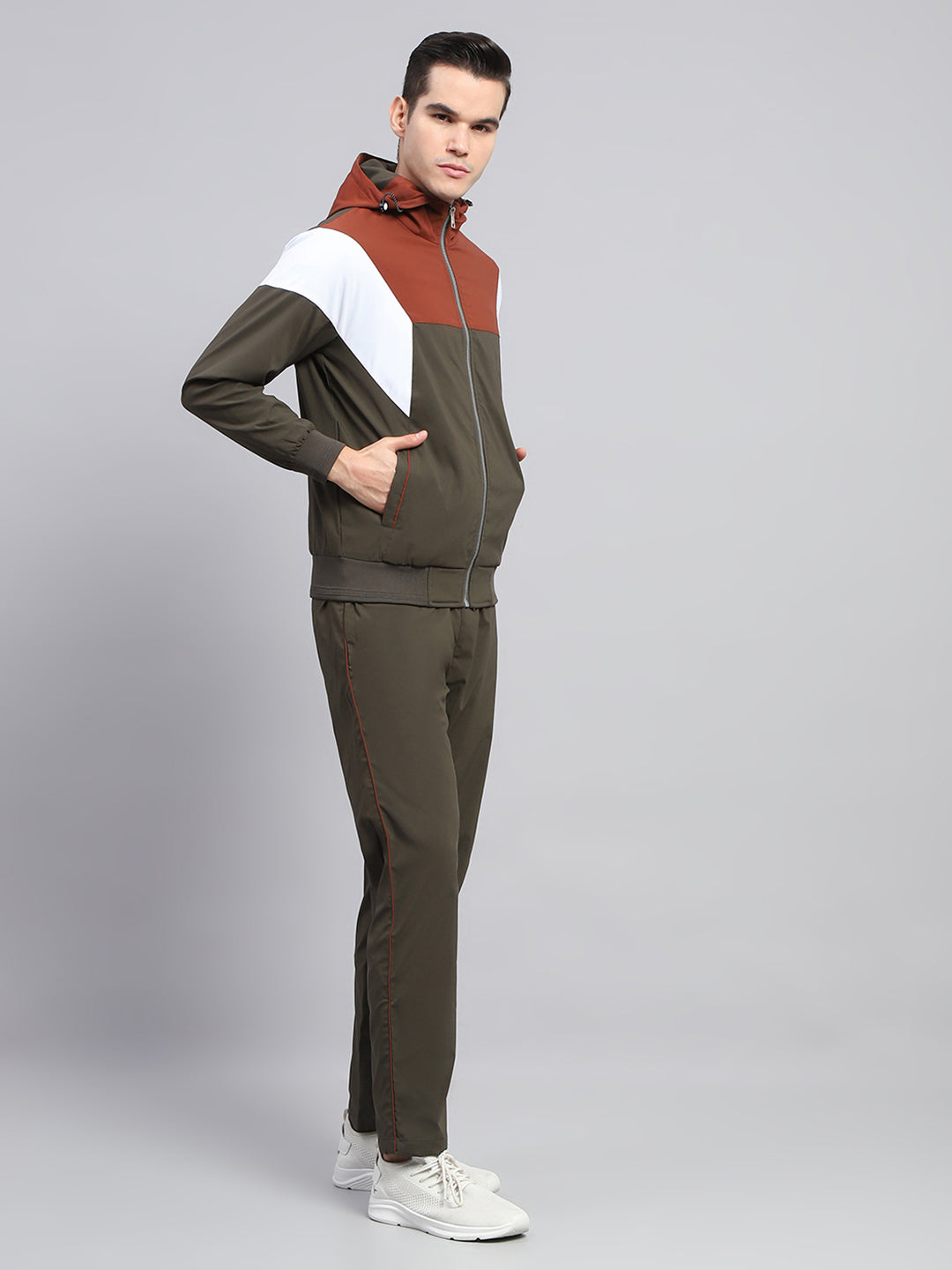 Men Olive Solid Hooded Full Sleeve Winter Tracksuit