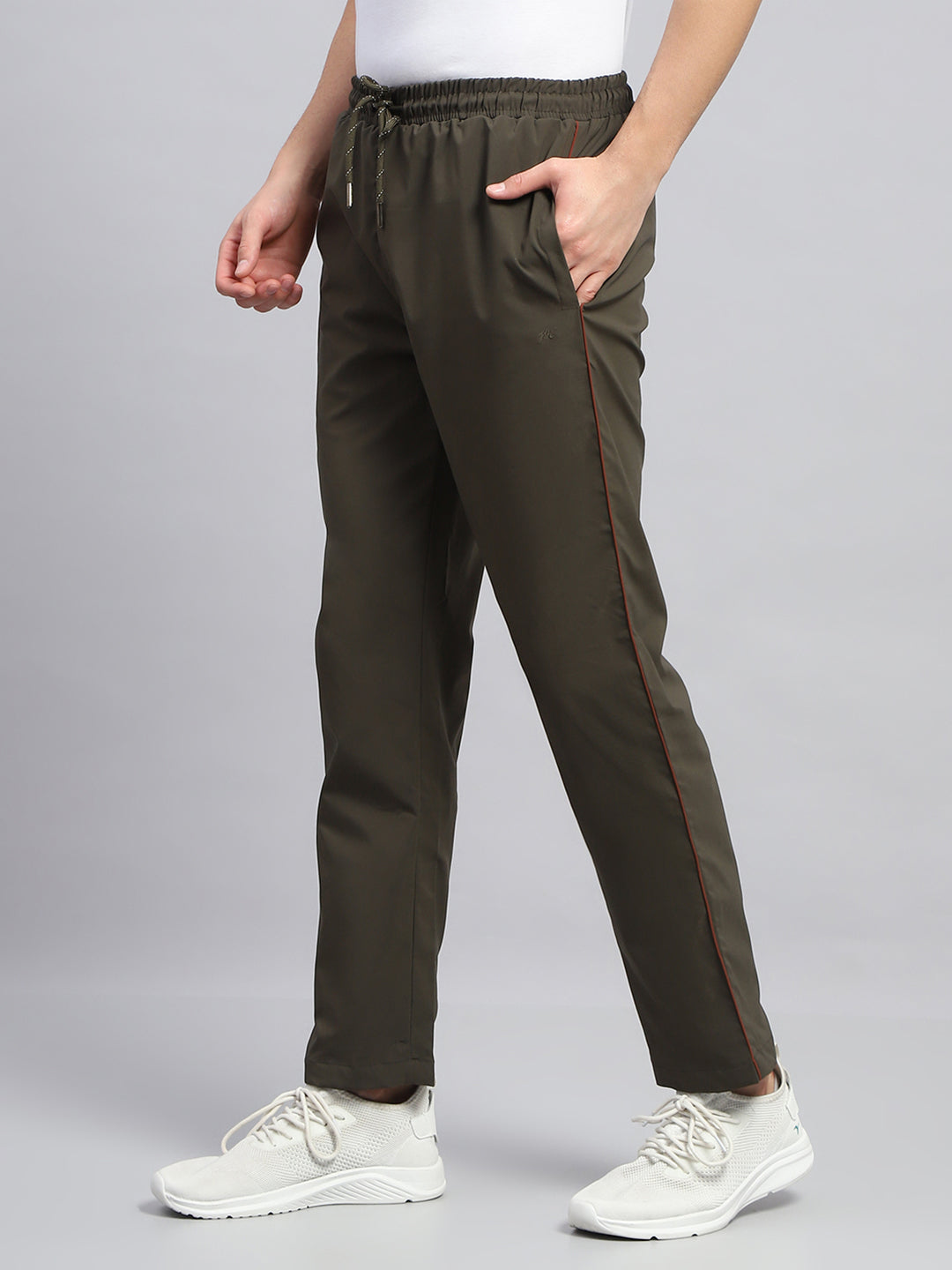 Men Olive Solid Hooded Full Sleeve Winter Tracksuit