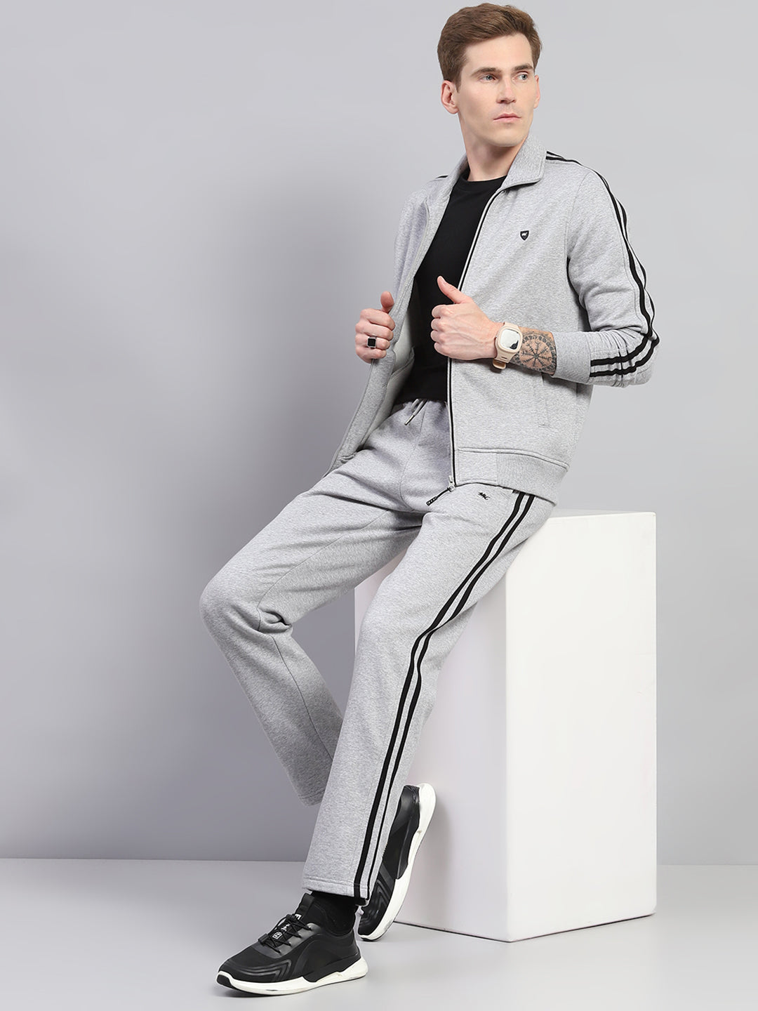 Men Grey Solid Mock Neck Full Sleeve Winter Tracksuit