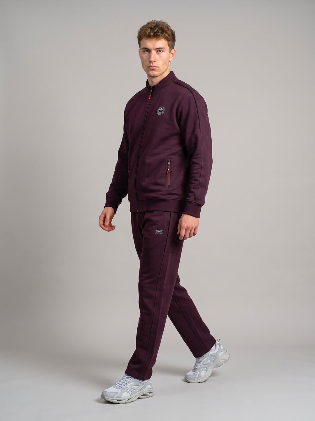 Men Maroon Solid Mandarin Collar Full Sleeve Winter Tracksuit
