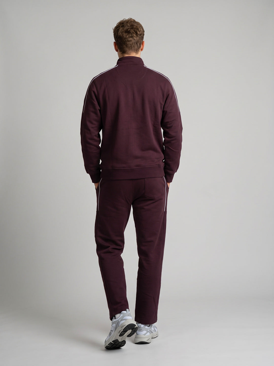 Men Maroon Solid Mandarin Collar Full Sleeve Winter Tracksuit